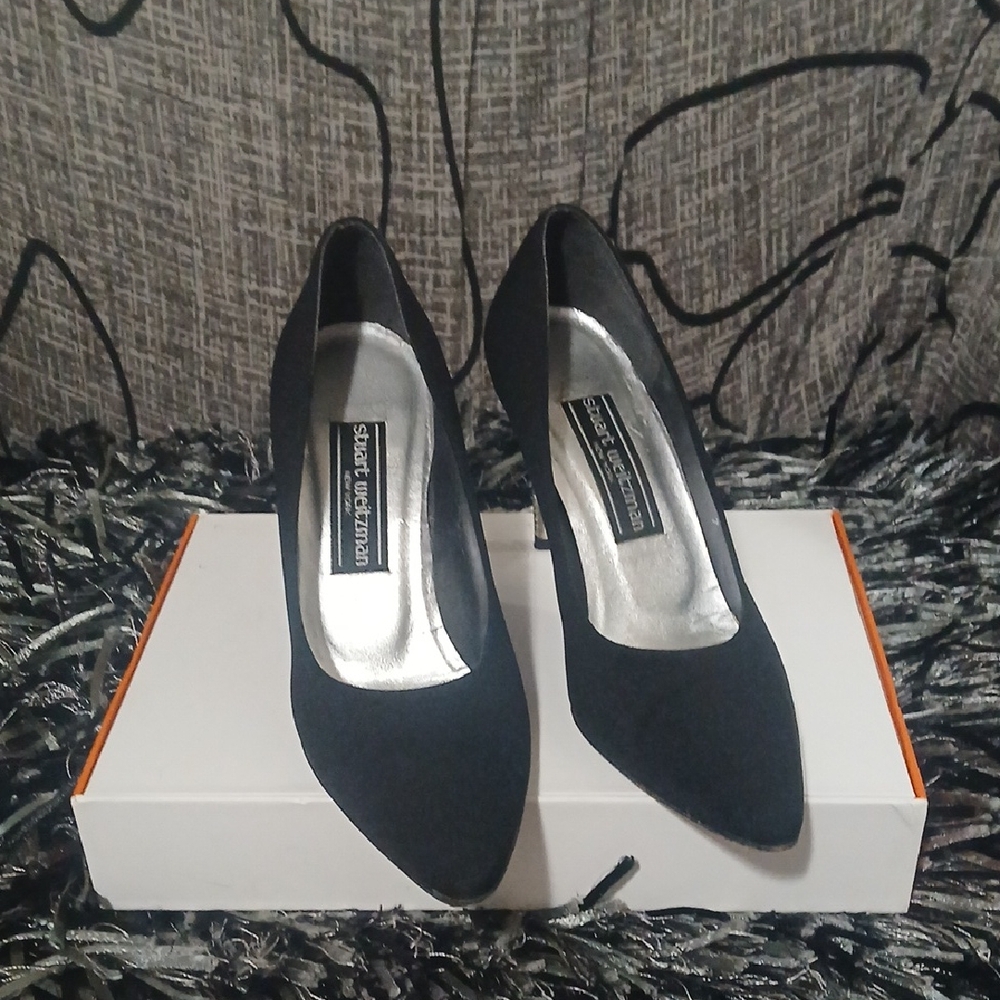 Stuart Weitzman Black Pointed-Toe Suede Pumps